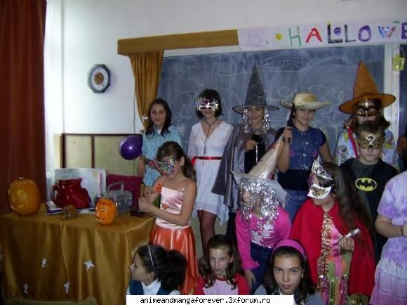 halloween ok,sper leam sters.ati avut noroc.eu sunt aia imbracata in&nbsp; camasa parul brunet din