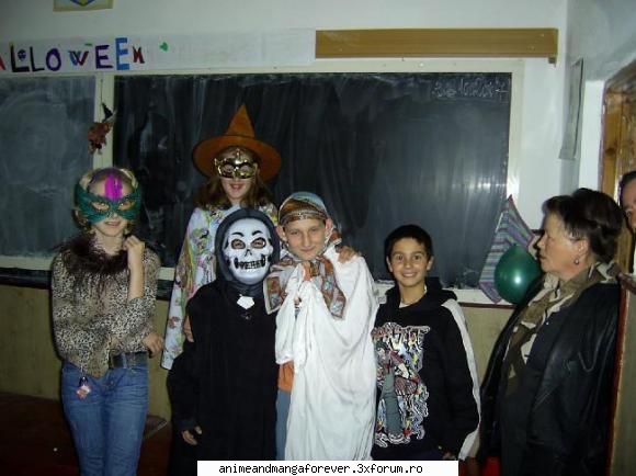 halloween fost cam culmea,dar mie mia placut nebunie! poza asta imi place mult tot